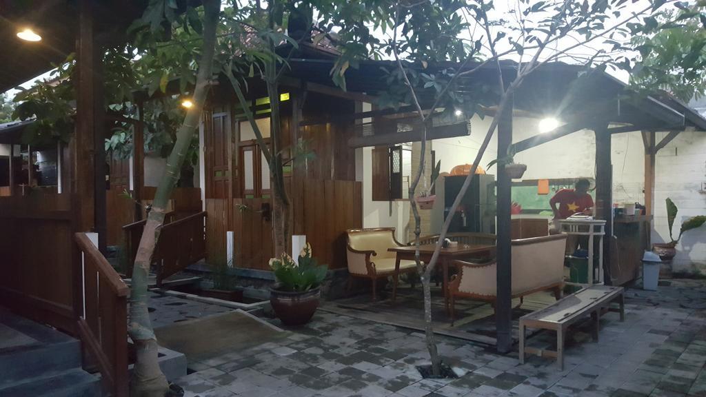 Ndalem Mj Homestay Yogyakarta Kültér fotó
