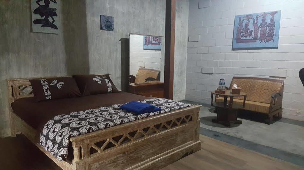 Ndalem Mj Homestay Yogyakarta Kültér fotó